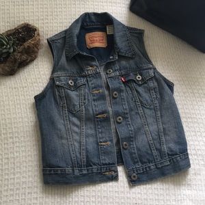 Levi’s | Denim Vest Classic Must have